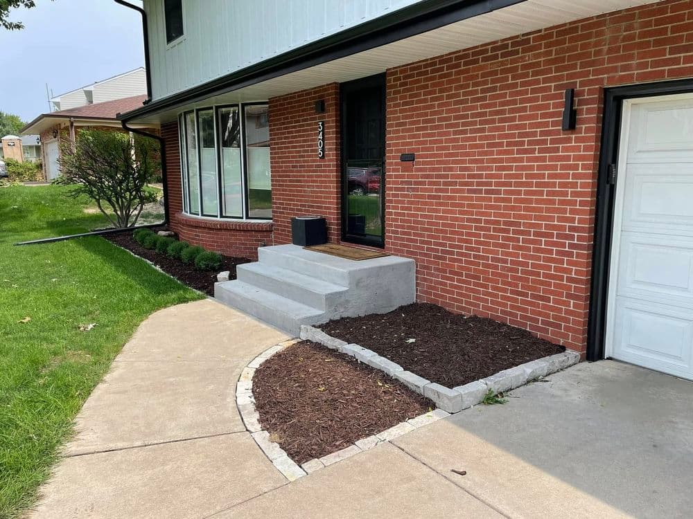 Gallery photos for Cedar Fence and Sleek Patio in St Anthony: Image #5